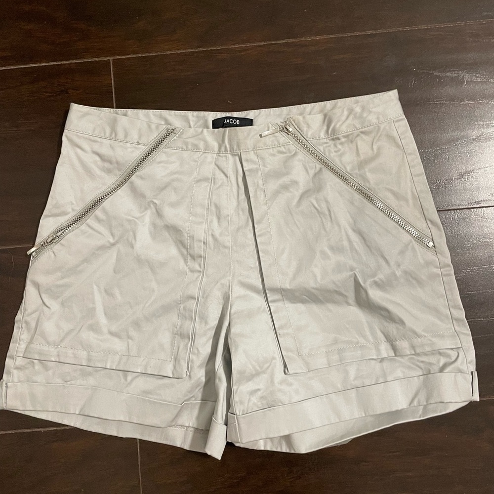 NWOT Light Grey Zippered Shorts by Jacob Size XS